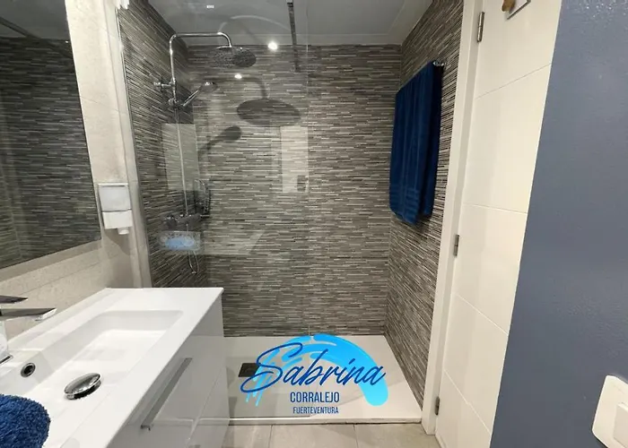 Sun Avenida Juan Carlos I דירה קורלחו